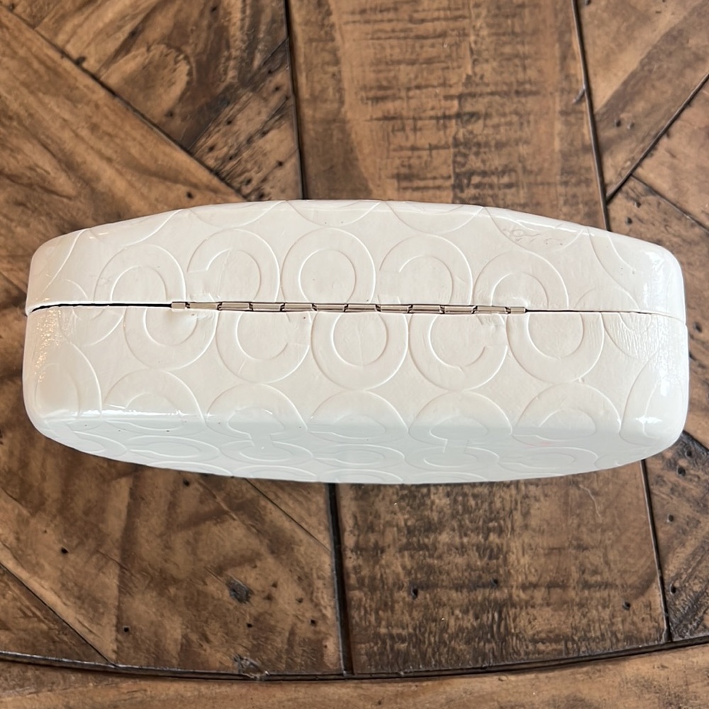 Hard Coach glasses case - Picture 4 of 4